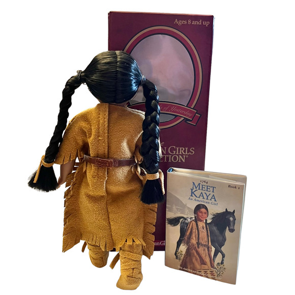 American Girl Kaya Doll Mini 6.5" Indian Leather Meet Outfit Moccasins Book Box - Picture 3 of 5